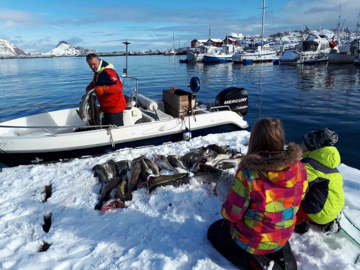 Kræmmervika Havn Ballstad Eksteriør billede